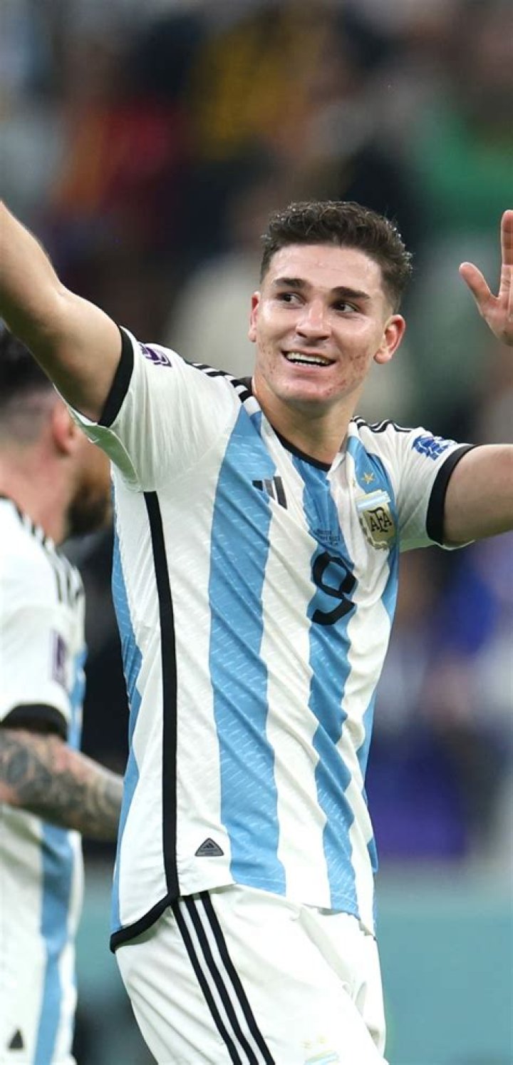 1080x2240 Resolution Julian Alvarez Qatar 2022 Argentina 1080x2240