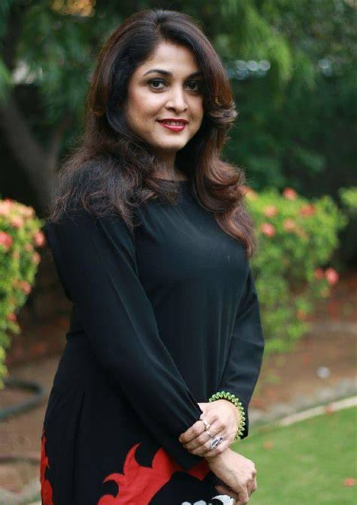 🔥Vasanthi Krishnan Beautiful Hot HD Photoshoot / Movie Stills (1080p