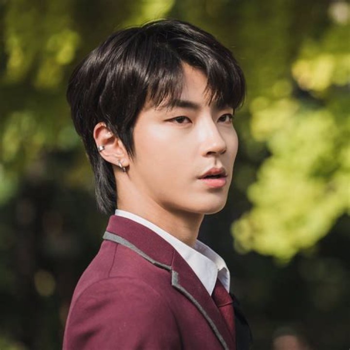7 Facts About Hwang InYeop, The Lovable "Bad Boy" From "True Beauty