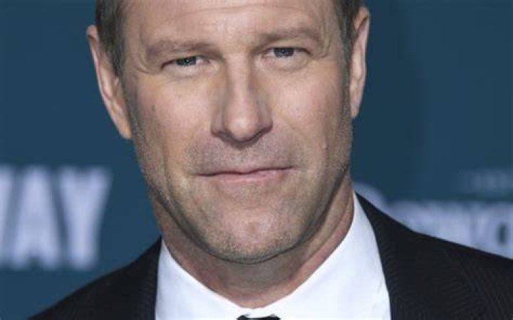 Aaron Eckhart Age, Net worth Kids, Wife, BioWiki, Weight 2024 The