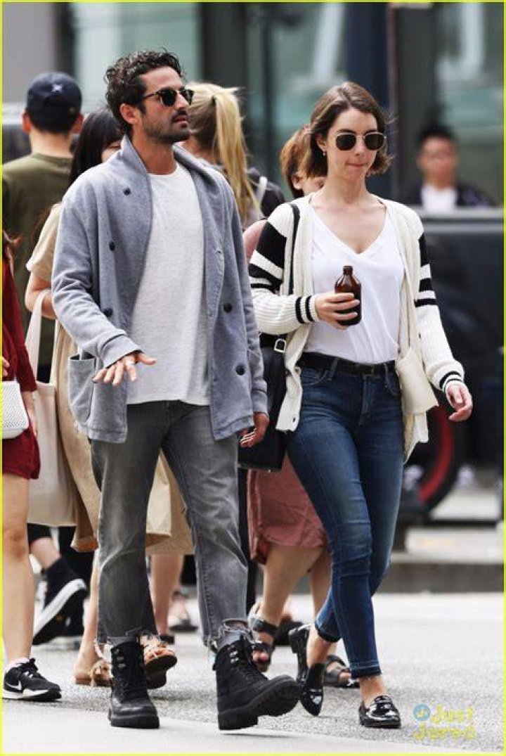Adelaide Kane Dating New Boyfriend. You Definitely Know Him. Net Worth