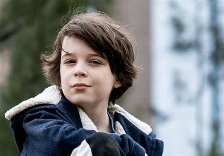 Age, Height, Family, Girlfriend, Movies, Net worth |
