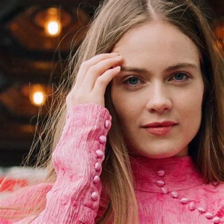Age, Twin Sister, Father, Boyfriend, Movies, Instagram