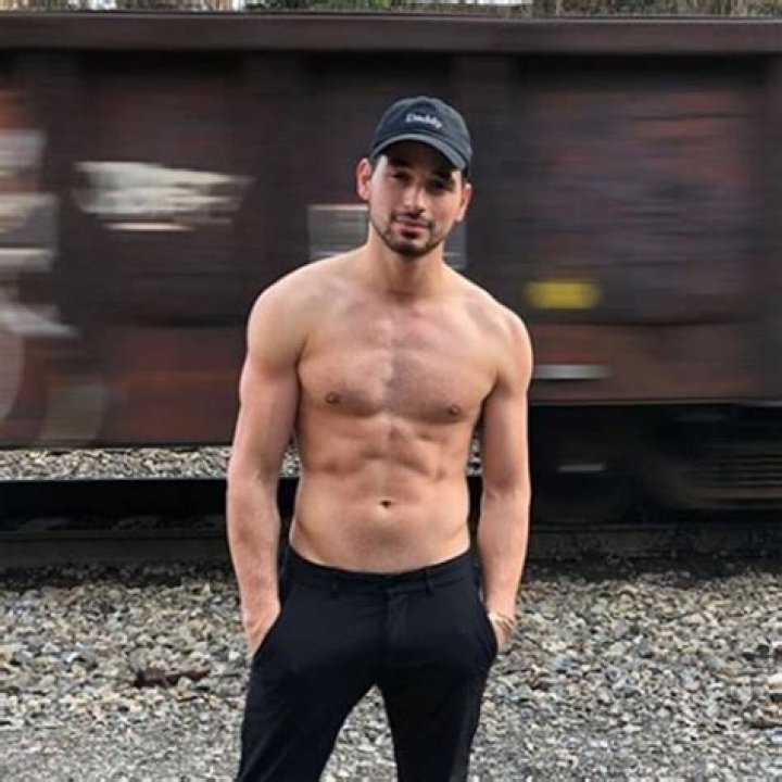 Alan Bersten - Bio, Age, Net Worth, Height, Single, Nationality, Career, Wiki