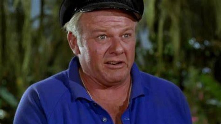 Alan Hale Jr (the Skipper) and Dawn Wells (Maryanne) Giligans Island
