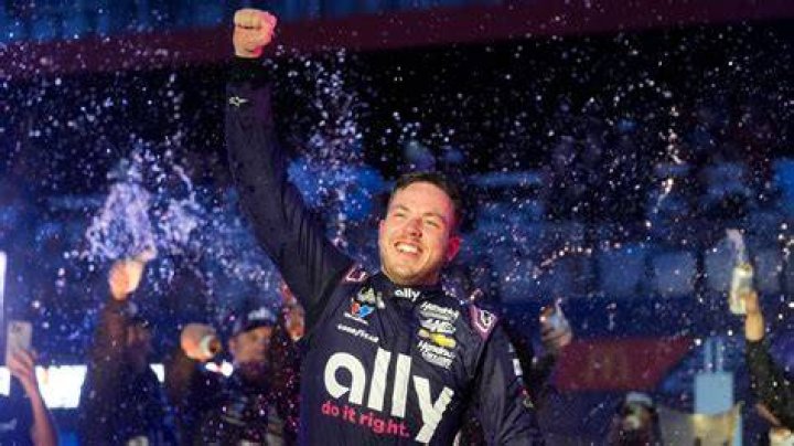 Alex Bowman wins his first Top 5 ranking in 2021 in Atlanta Cozy Hall