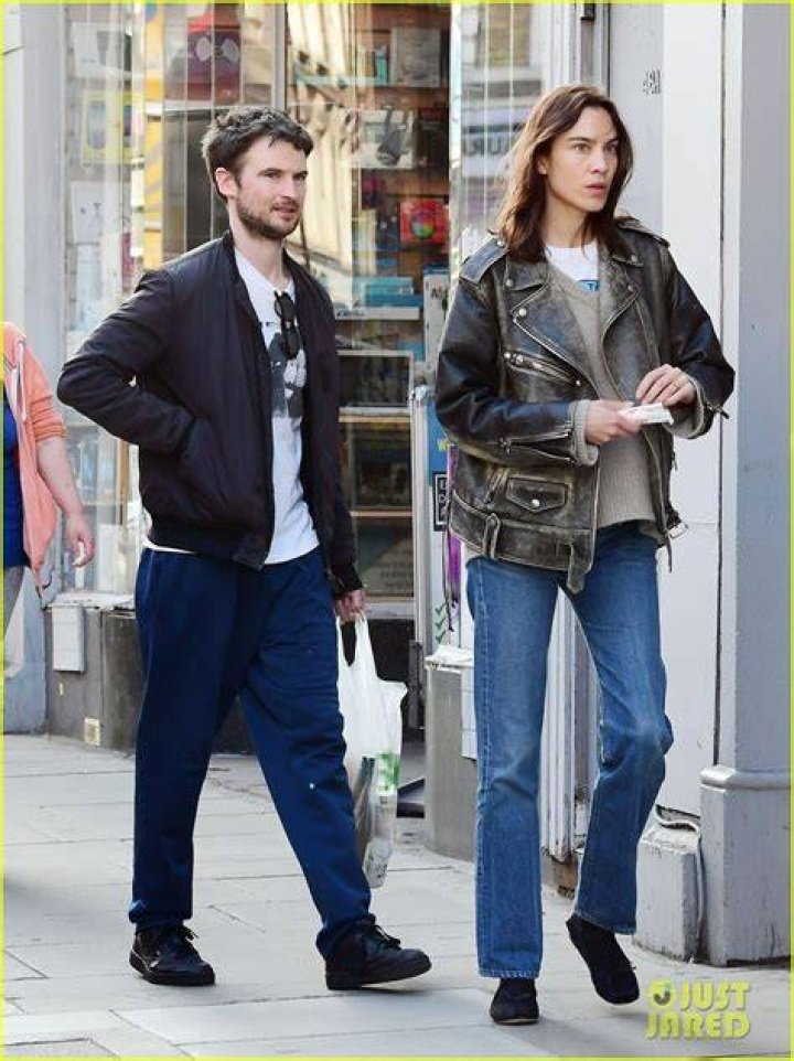 Alexa Chung's Boyfriend And The World Of Fashion And Relationships
