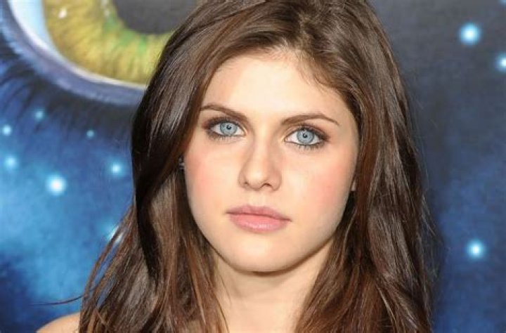 Alexandra Daddario Net Worth - MoxSync