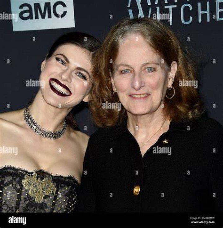 Alexandra Daddario Parents : Christina And Richard