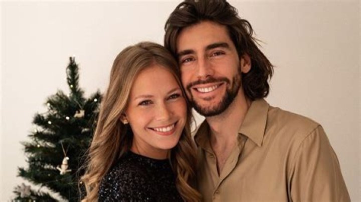 Alvaro Soler und Melanie Kroll S&auml;nger hat seine Freundin geheiratet