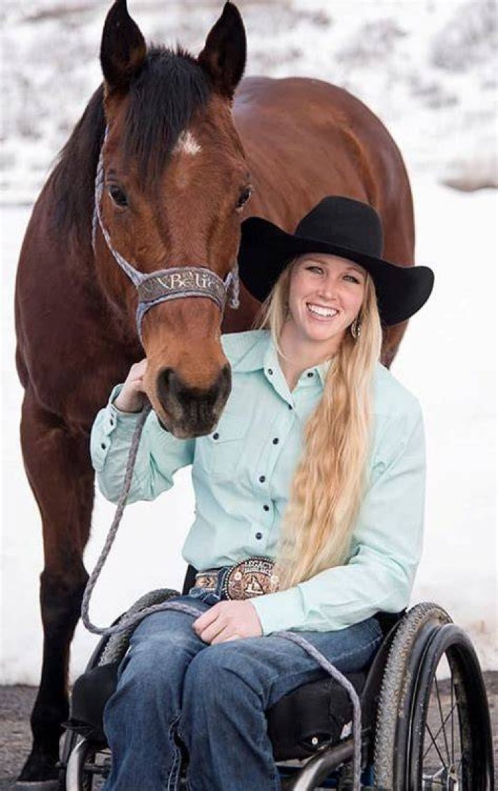 Amberley Snyder Biography, Age, Wiki, Height, Weight, Boyfriend, Family
