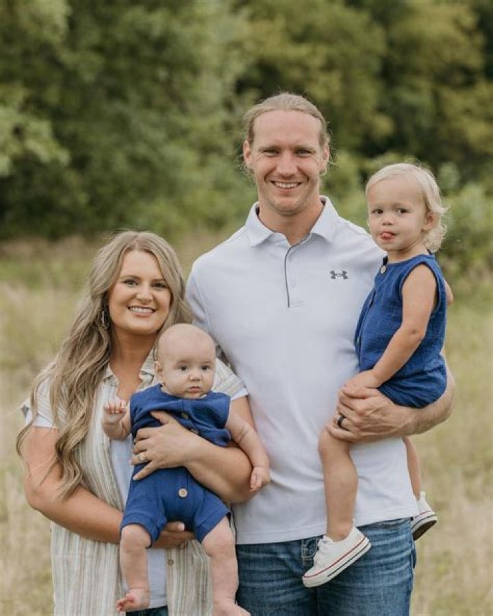 Andrew Van Ginkel family, wife, children, parents, siblings |