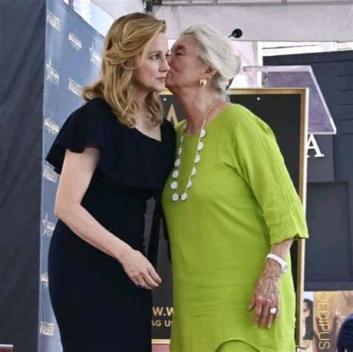 Ann Leggett Perse: Everything About Laura Linney's Mother