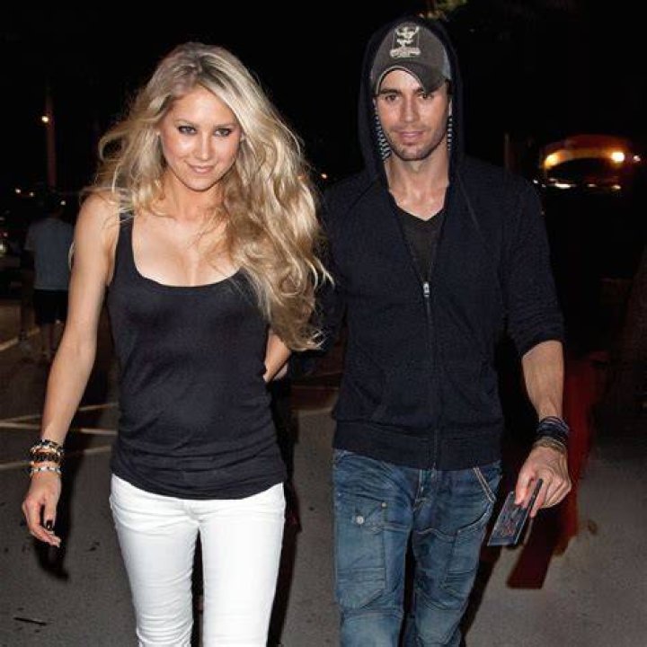 Anna Kournikova marks Enrique Iglesias&rsquo; birthday with rare family photo