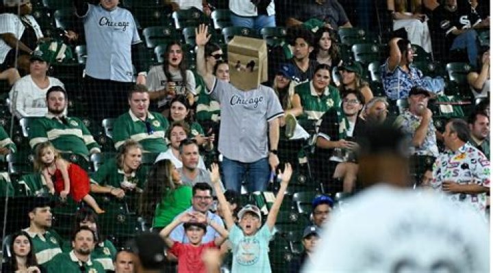 Are fans allowed at White Sox games 2021?