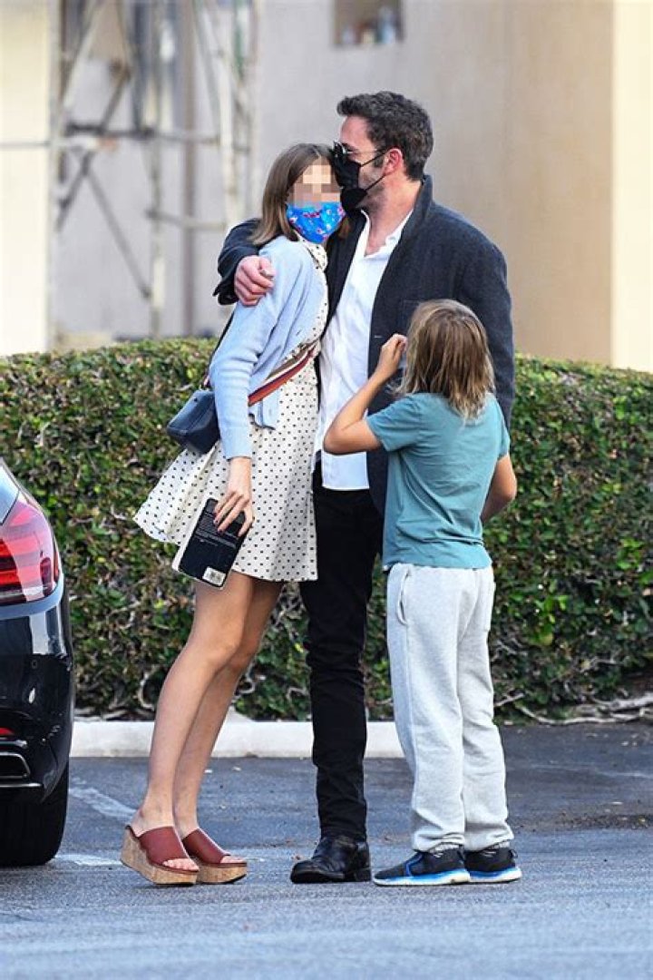 Ben & Violet Affleck Ben Affleck Photo (1602481) Fanpop