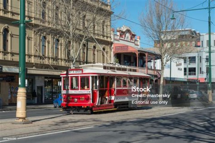 Bendigo Heritage Attraction's Elf Academy returns to Central Deborah