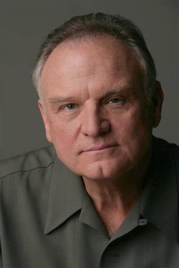 Bill Smitrovich Biography, Height & Life Story Super Stars Bio