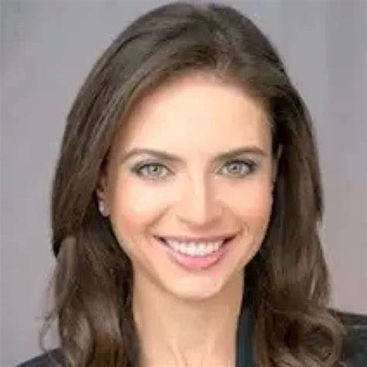 BlogPaper | Bianna Golodryga - Bio, Age, Net Worth, Height, Married, Nationality, Body Measurement, Career