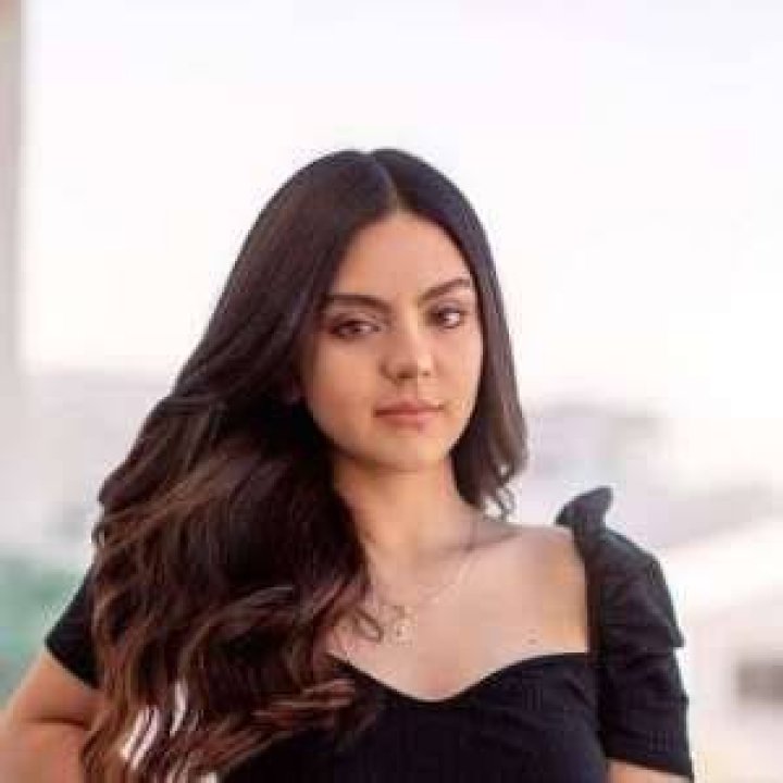 BlogPaper | Melissa Navarro - Age, Family, Bio