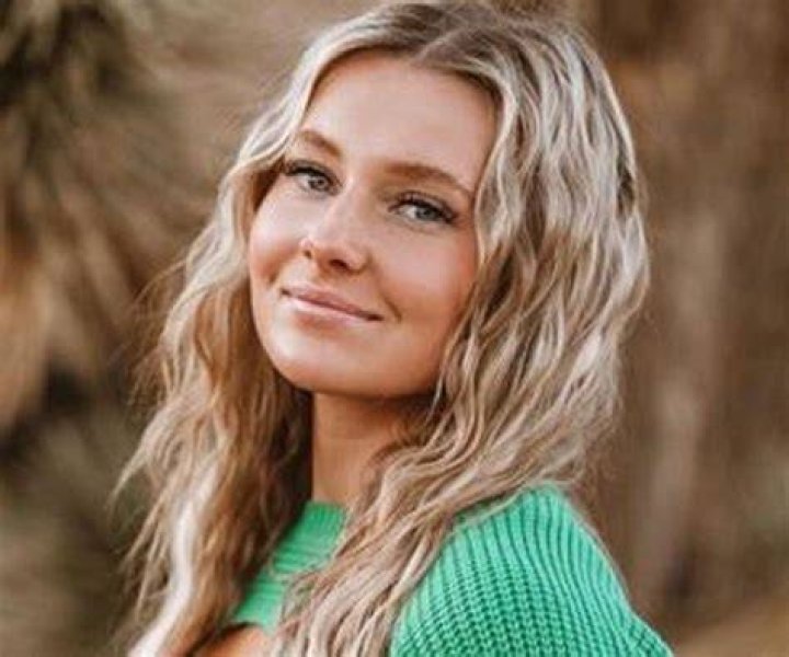 BlogPaper | Saylor Hansen - Age, Family, Bio