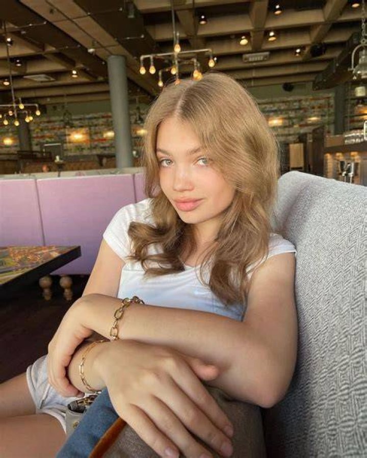 BlogPaper | Zhenya Kotova - Age, Family, Bio