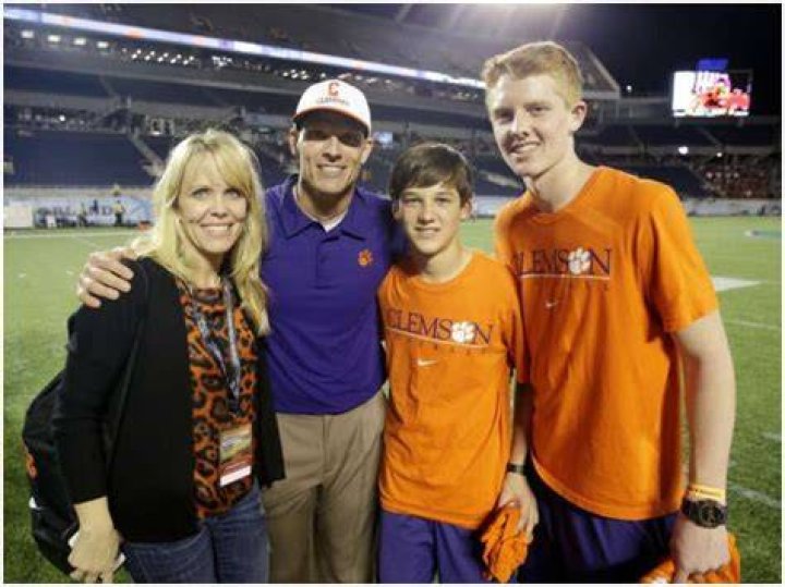Brent Venables Sons, Who Are Tyler and Jake Venables? Family Facts correo