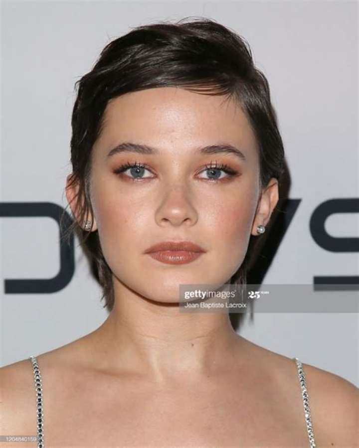 Cailee Spaeny Short hair styles, Model, Hair styles