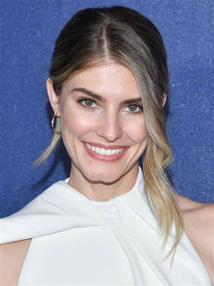 Caitlin Bassett Actress Wikipedia Bio Age Husband