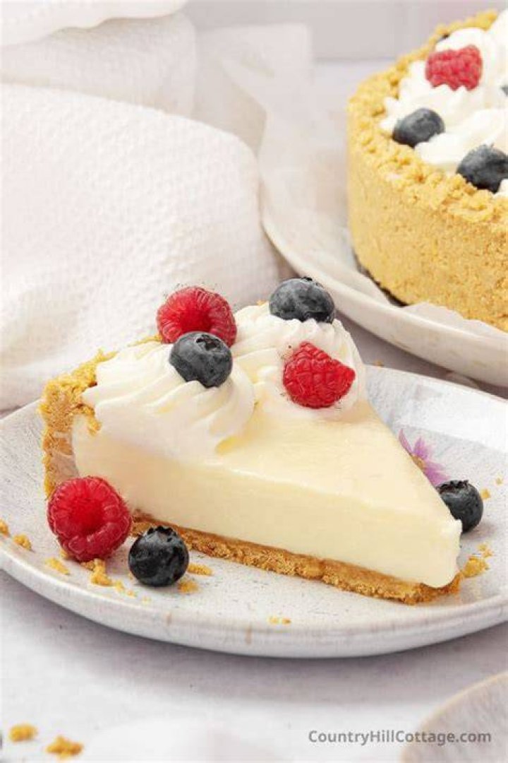 Can I use condensed milk instead of heavy cream in cheesecake?