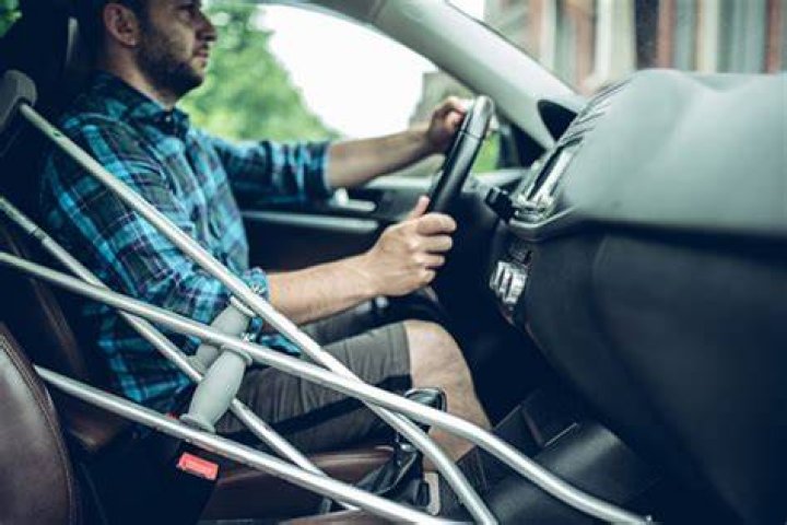 Can you drive with a broken ankle? ·