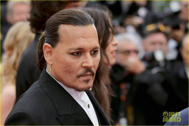 Cannes 2023 Johnny Depp accolto da un'ovazione alla proiezione di