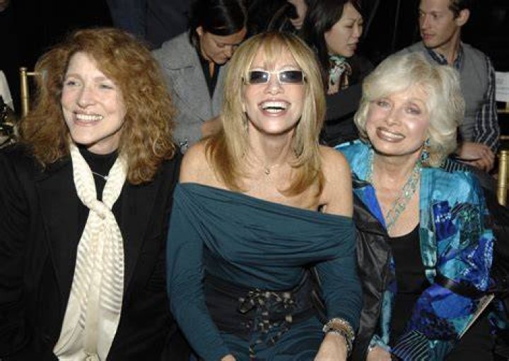 Carly Simon Shares What It Was Like Being Married to James Taylor The