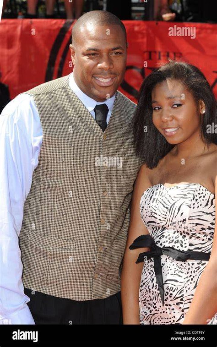 Cedric Ceballos Wife Who is she and what do we know? Magzica
