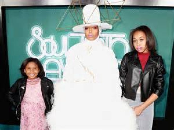 Celebrity Kids Meet Erykah Badu & Jay Electronica’s Adorable Daughter
