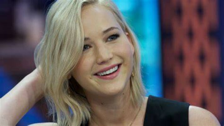 Chatter Busy Jennifer Lawrence "In Hollywood I'm Obese"