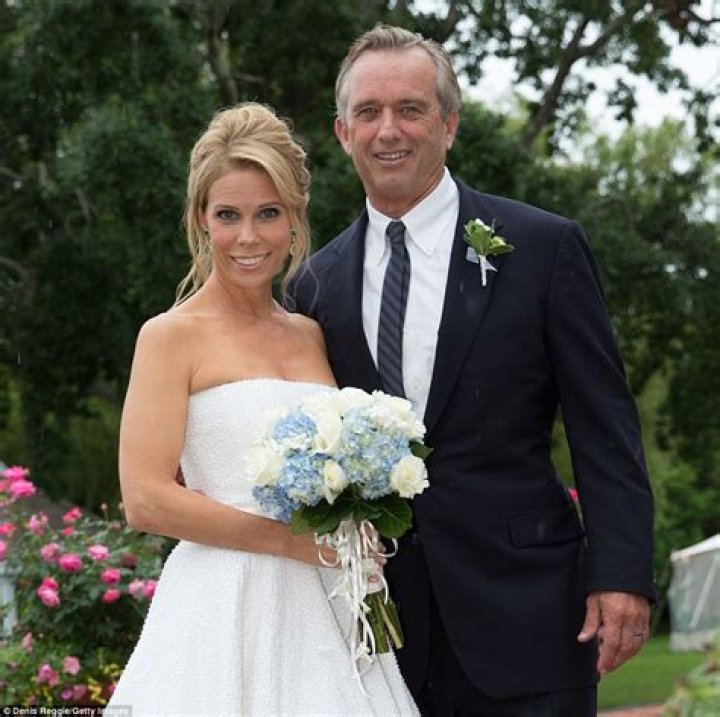 Cheryl Hines and Bobby Kennedy's wedding pictures from Cape Cod
