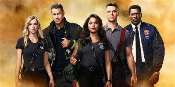 Chicago Fire's Alberto Rosende Teases Love, Friendships, and a COVID