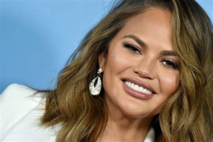 Chrissy Teigen Ethnicity, Nationality, Race, Family, Body measurements