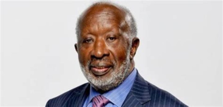Clarence Avant Height And Weight