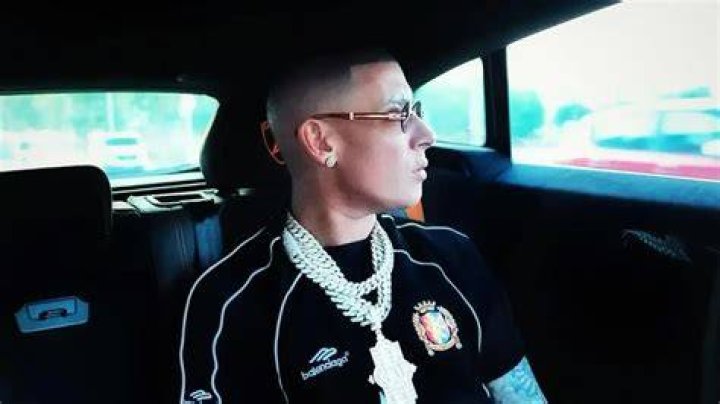 Cosculluela Age, Net worth BioWiki, Weight, Kids, Wife 2024 The