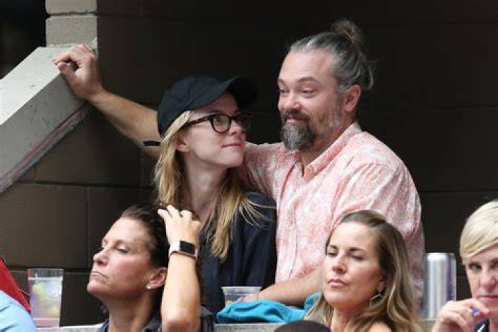 Cosmo Pfeil Age, Wife, Career, Net worth