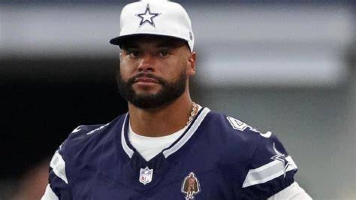 Dak Prescott's Pregnant Girlfriend Loves His Outfit On Sunday The