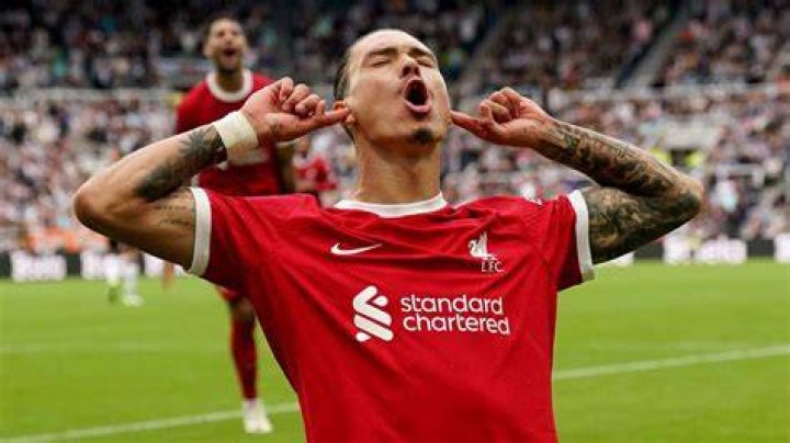 Darwin Núñez wife Is Liverpool star married to girlfriend Lorena Manas?