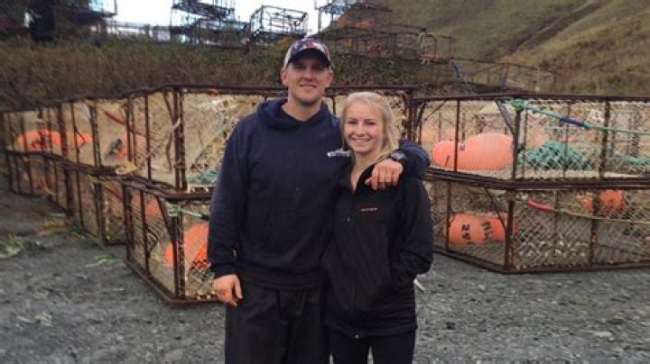 Deadliest Catch Fans Seem To Love Mandy Hansen's Relationship With