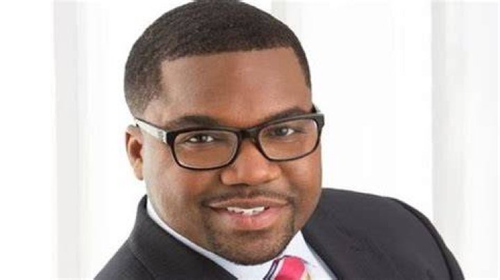Demond Fernandez Wiki: Is He Married | Family And Ethnicity