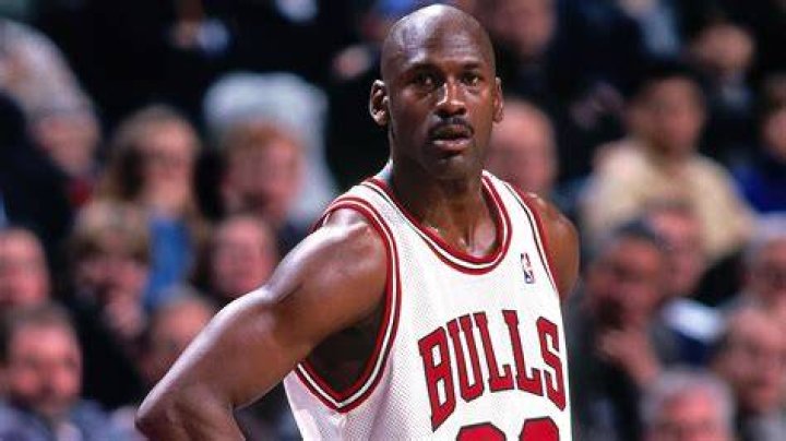 Did Montell Jordan ever play basketball?