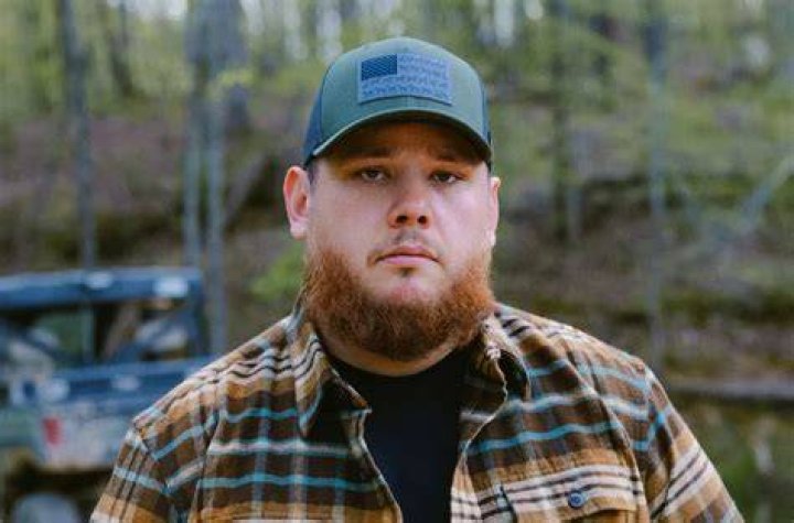 Discover Luke Combs' Family Lineage: Parents And Siblings Revealed