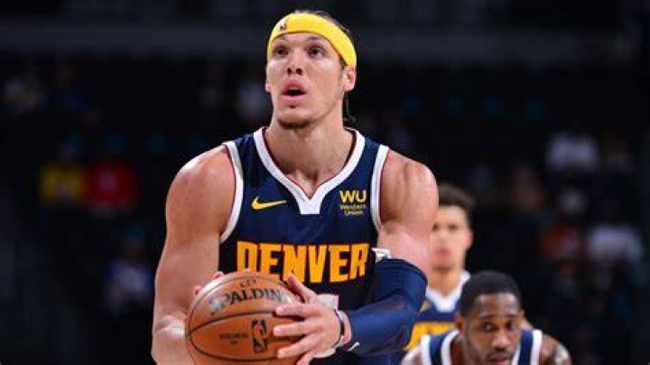 Does Aaron Gordon have a wife or girlfriend?