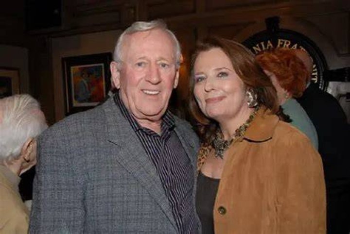 Does Len Cariou have children?